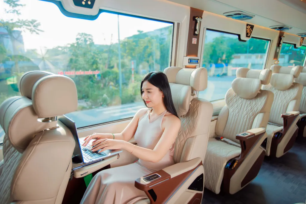 xe Limousine Hà Nội - Sapa