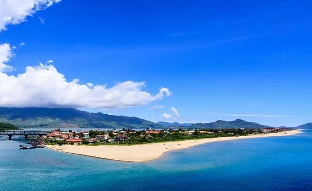 những bãi biển đẹp nhất ở Huế